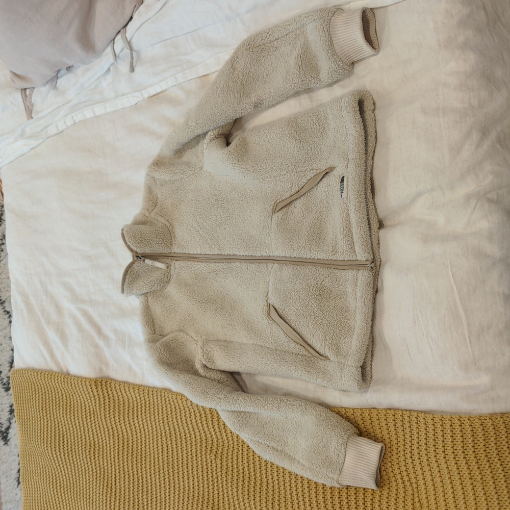 North Face Tan Teddy Fleece Size S